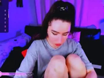 lily_xbaby on Chaturbate
