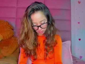 littlee_emma_ on Chaturbate 