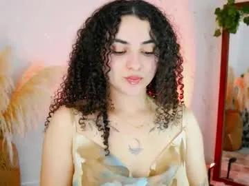 merida_bell18 on Chaturbate