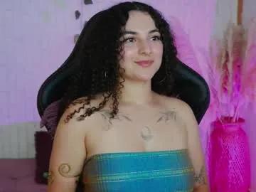 merida_bell18 on Chaturbate