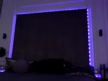 miladenver on Chaturbate