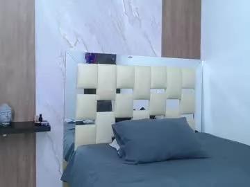 moon_and_fire_ on Chaturbate