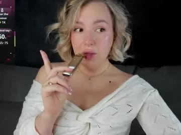 nikki_kai on Chaturbate 