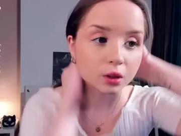 polly_dollie_ on Chaturbate