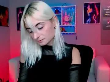 selena_addison — GOAL: play tits [538 tokens remaining] Welcome to my room! #blonde #shy #cute #nonude #new