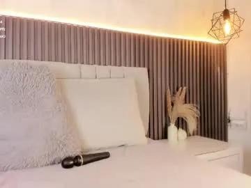 shanonclark — GOAL: HOT OIL ON MY BREASTS  [92 tokens remaining] Hi Guys Welcome to my room! #bigboobs #squirt #lovense #anal #18