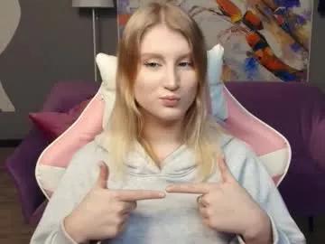 shantiyagin — GOAL: more smiles today [13 tokens remaining] hi hi^^ I'm Polly, nice to meet u!!! Let's make our day a little bit happy!!! #cute #blonde #18 #shy #new