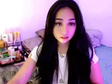 sweetlilly_18 on Chaturbate 