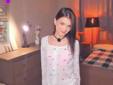 synne_glows on Chaturbate