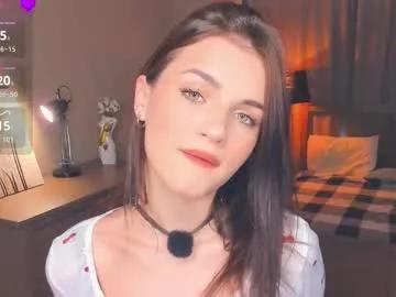synne_glows on Chaturbate