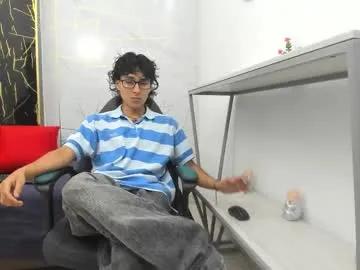 zoro_v on Chaturbate